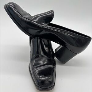 Mondi Accessories Woman’s Black Patent Leather shoes Made in Italy. Size 39.